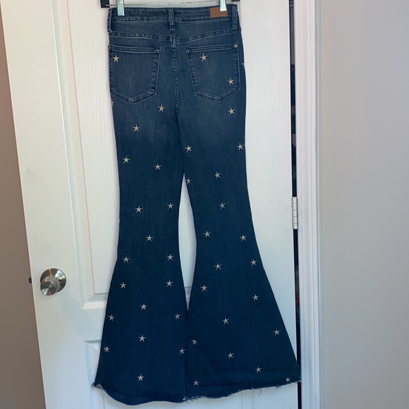 Judy Blue Star Embroidered Super Flare Jeans - Picture 8 of 12